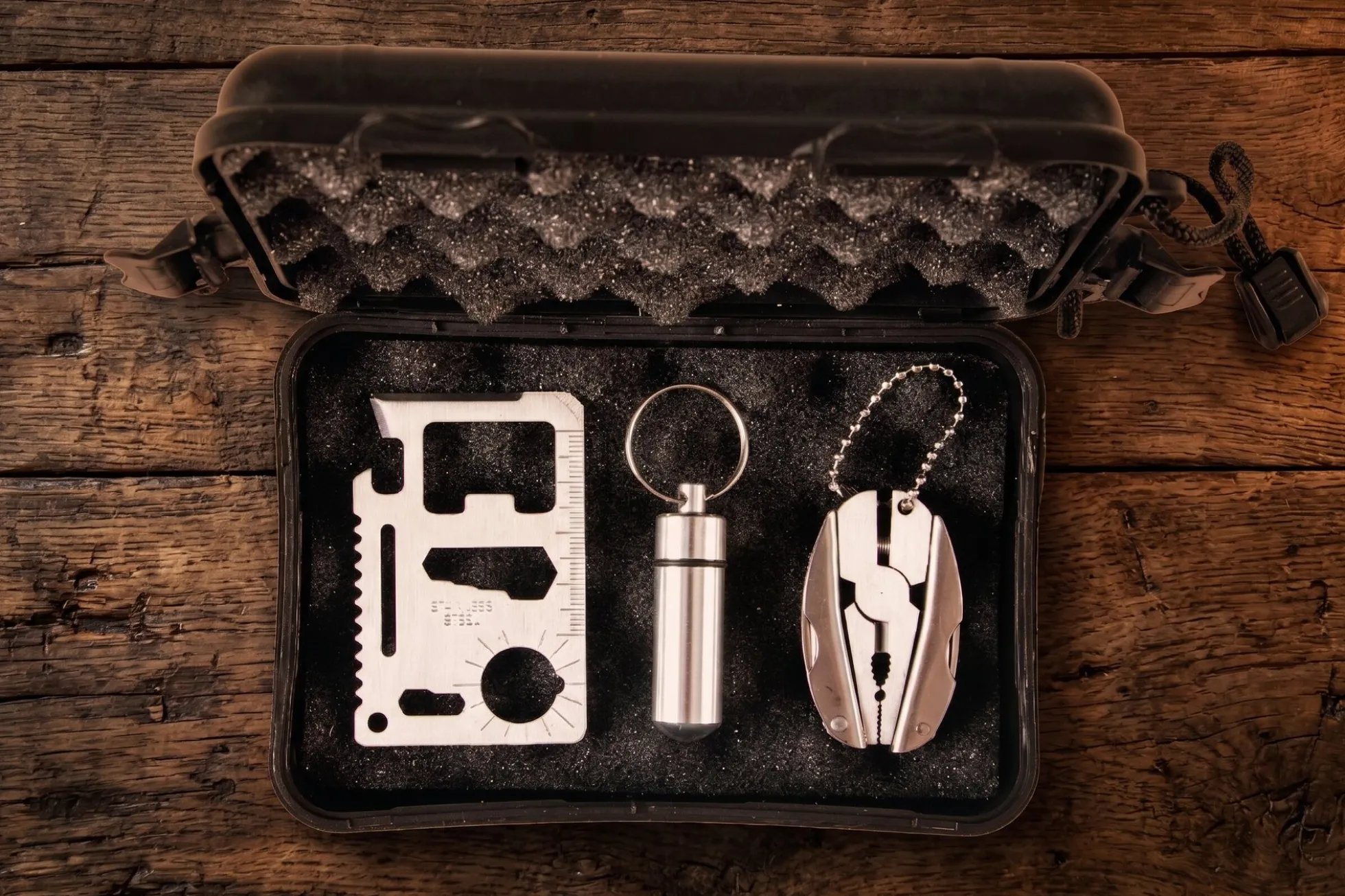 Adventskalender mit Survival-Kit