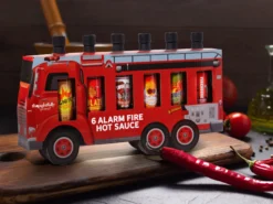 Geschenkbox Feuerwehrauto mit Scharfen Saucen - Thoughtfully