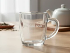 Glas-Tasse mit Gravur – eigener Text