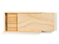 Personalisiertes Bleistiftetui aus Holz im Retrostil