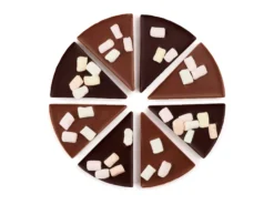 Schokoladenpizza mit Marshmallows