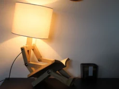 Sitzende Lampe Emil