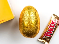 Twix Oster-Ei
