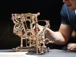 Ugears 3D-Puzzle aus Holz - Murmelbahn